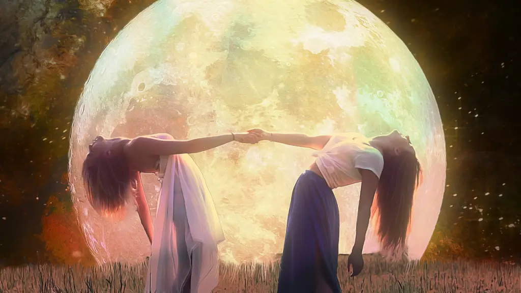 Ritual de mujeres bajo la luna
