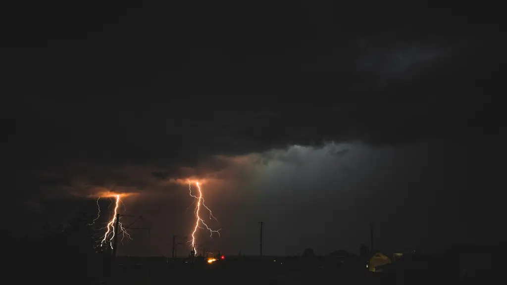 Tormenta con relámpagos